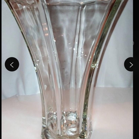 Hoosier Glass Vase - Picture 3 of 4